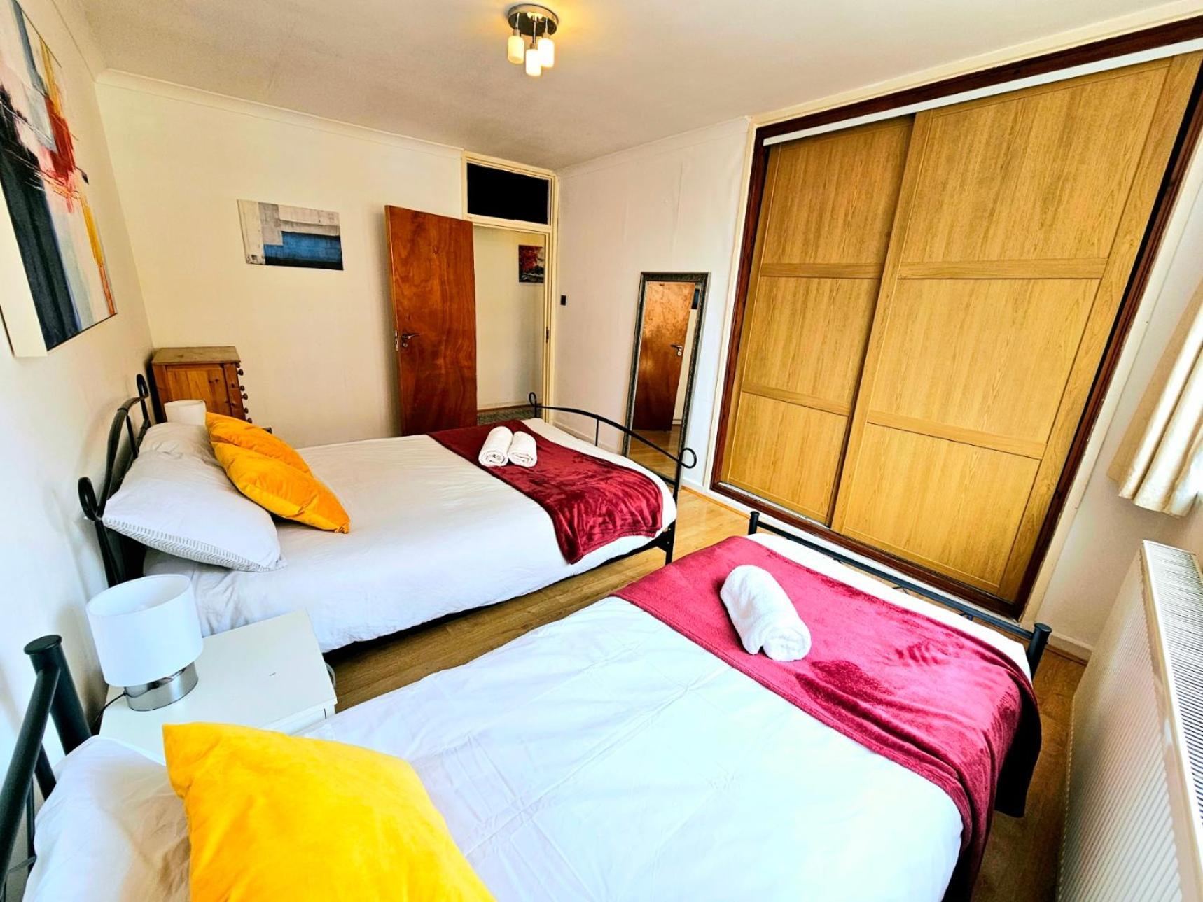 Bright & Spacious Home In Building With Lift, Right Next To Bayswater Station - Walk To Kensington Palace, Hyde Park, Little Venice & Notting Hill London Exterior photo