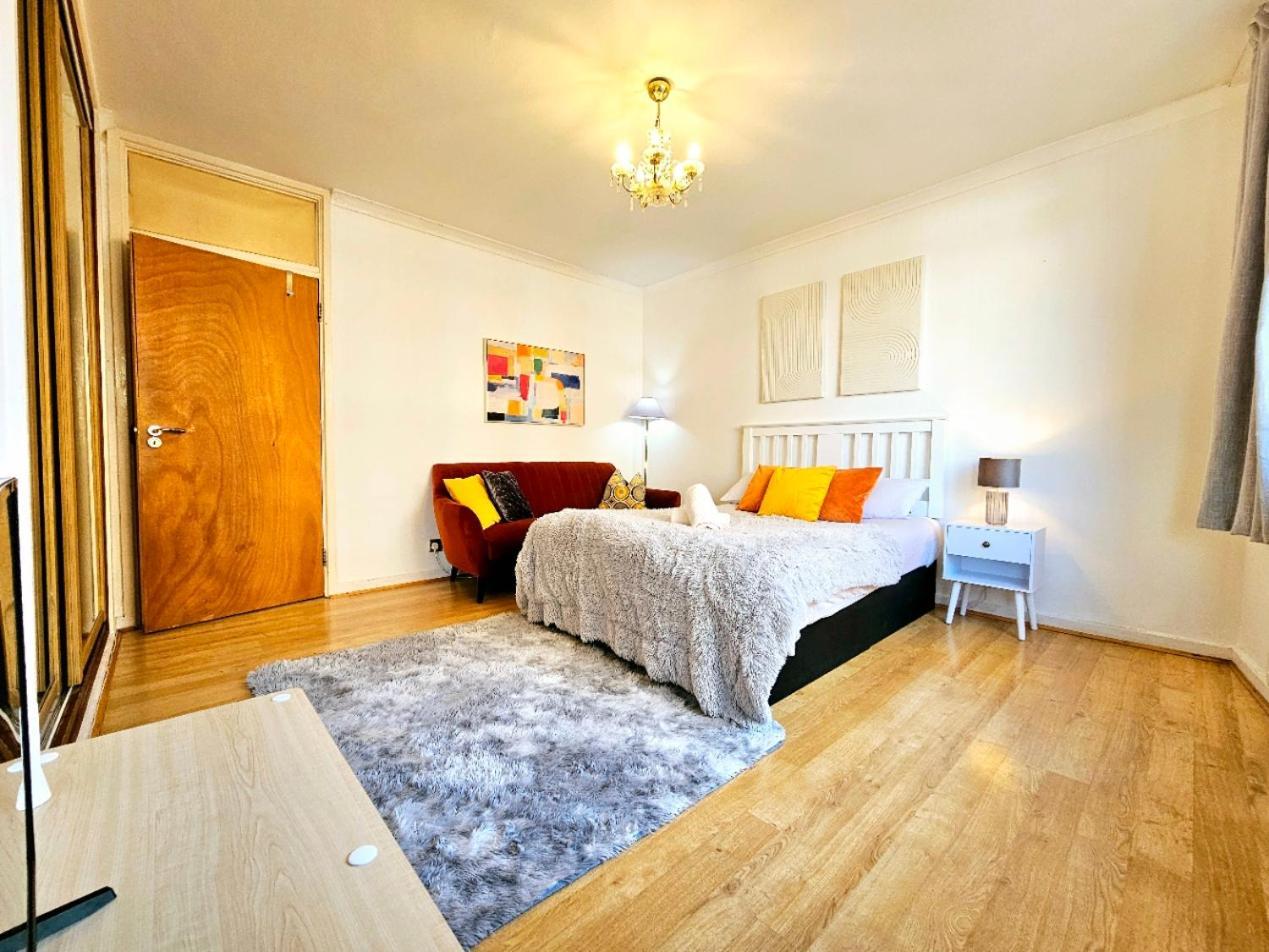 Bright & Spacious Home In Building With Lift, Right Next To Bayswater Station - Walk To Kensington Palace, Hyde Park, Little Venice & Notting Hill London Exterior photo