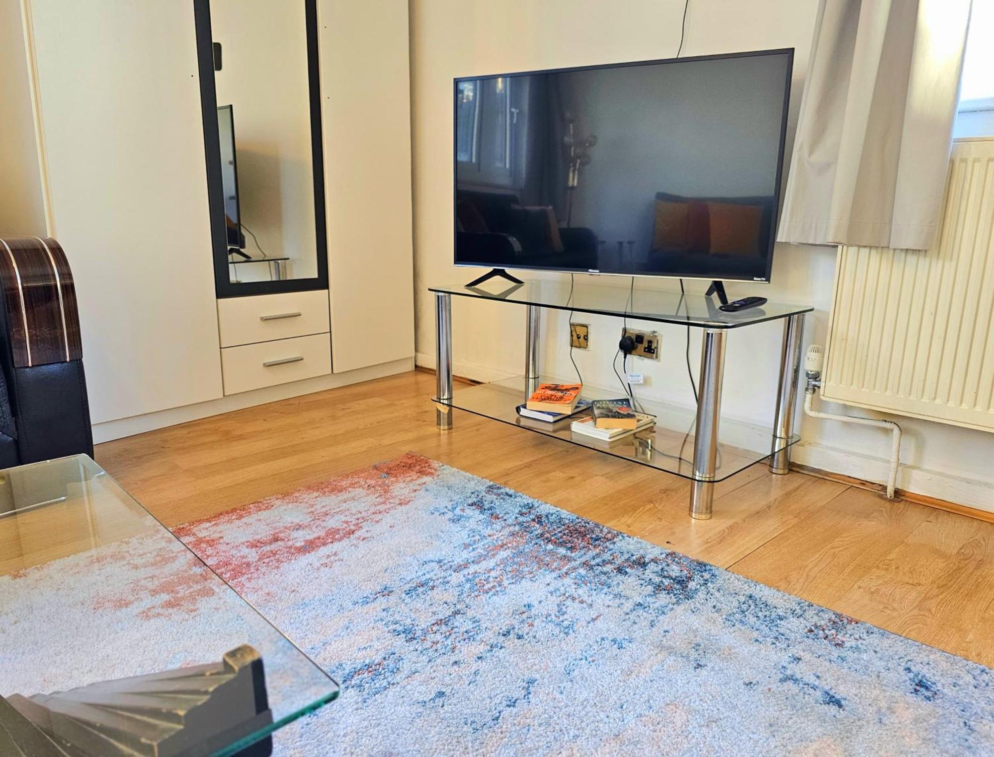 Bright & Spacious Home In Building With Lift, Right Next To Bayswater Station - Walk To Kensington Palace, Hyde Park, Little Venice & Notting Hill London Exterior photo